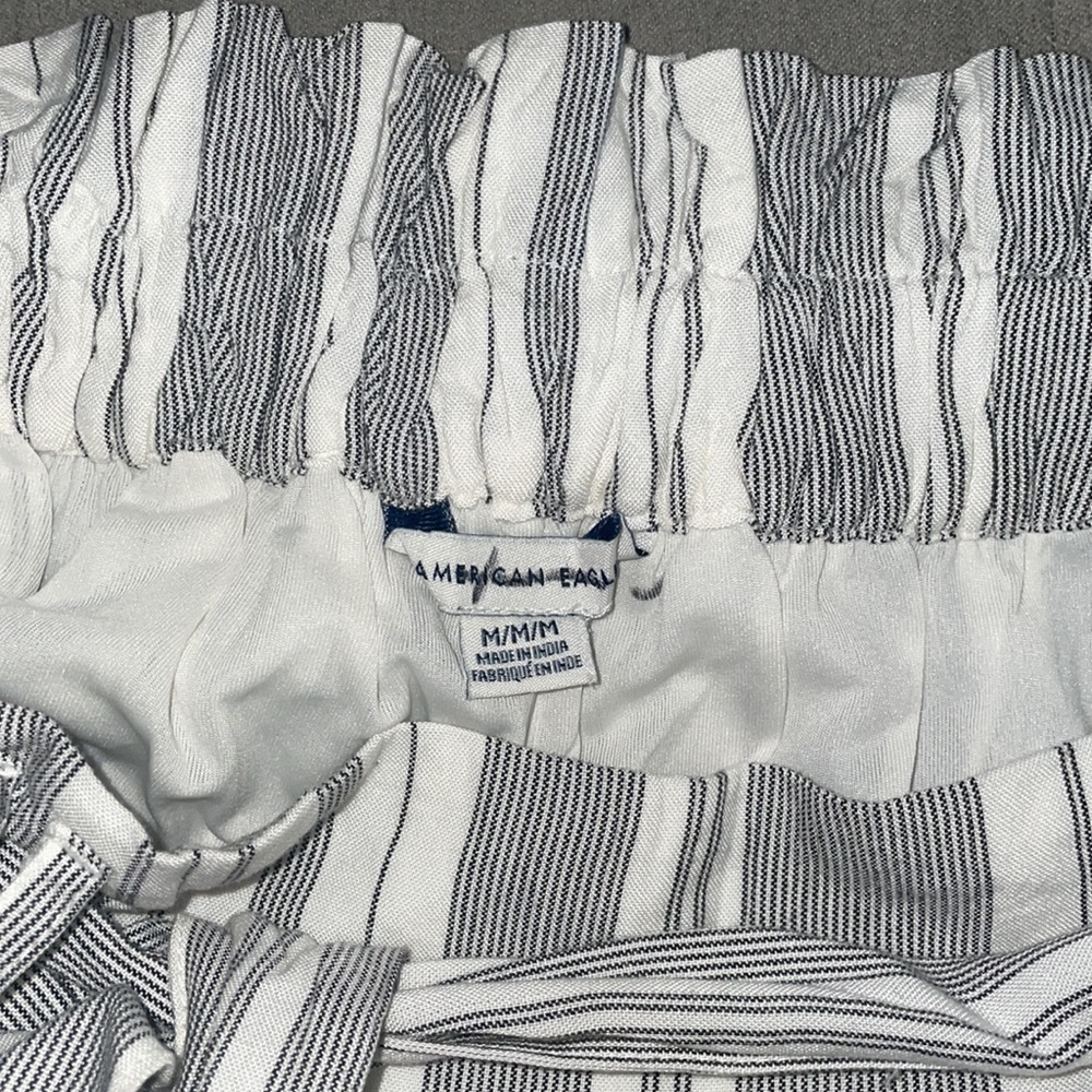American Eagle Outfitters High Waisted Paperbag Pants - Picture 9 of 12